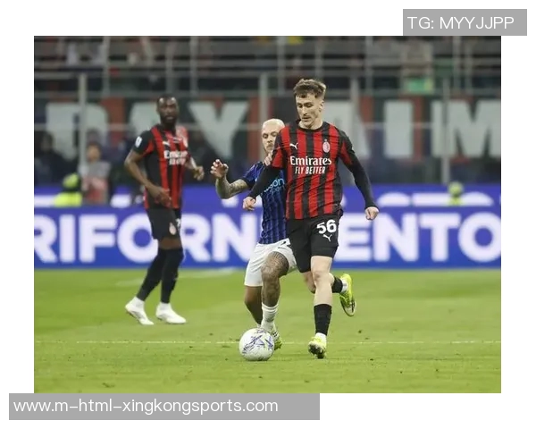 AC米兰逆转大巴黎精彩瞬间回顾球队团结与拼搏精神的完美展现